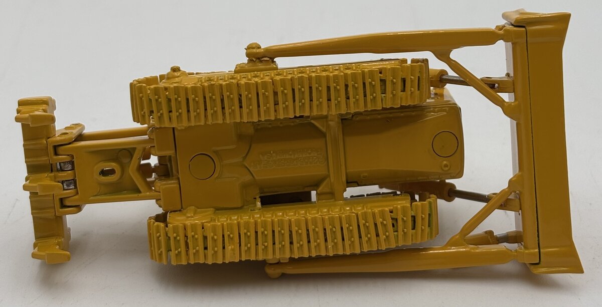 First Gear 80-0303 1:87 Scale TD-25 International Harvester Crawler W/Ripper LN/Box
