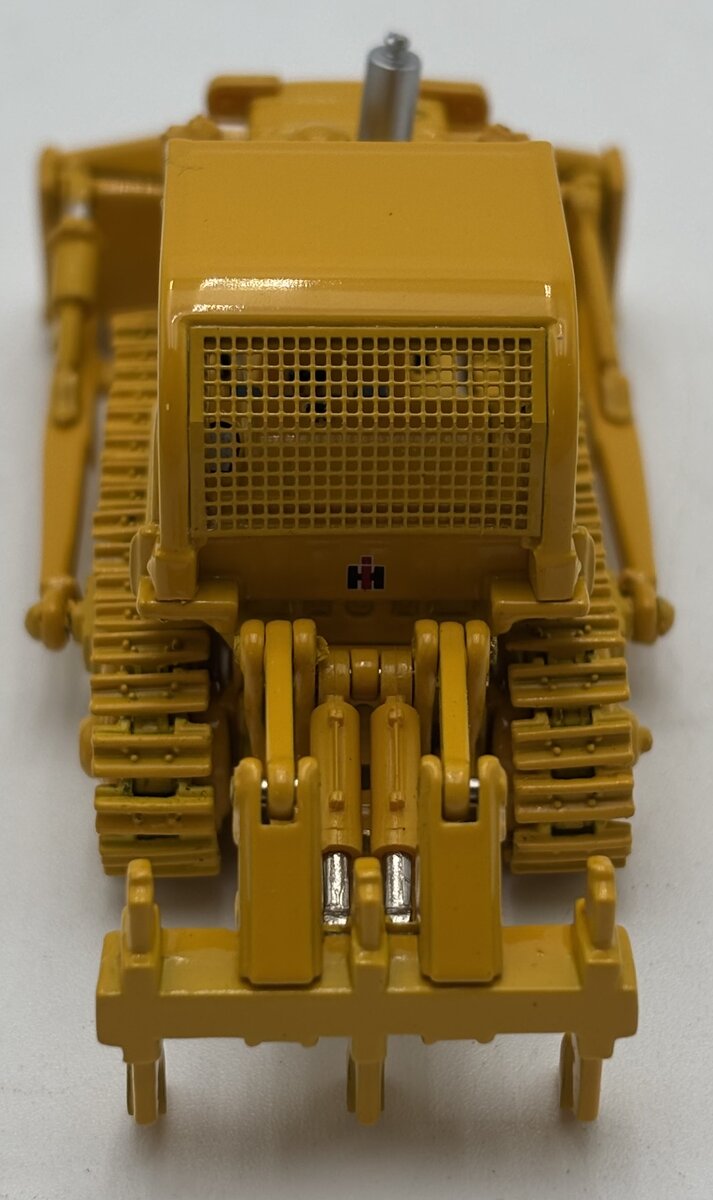 First Gear 80-0303 1:87 Scale TD-25 International Harvester Crawler W/Ripper LN/Box