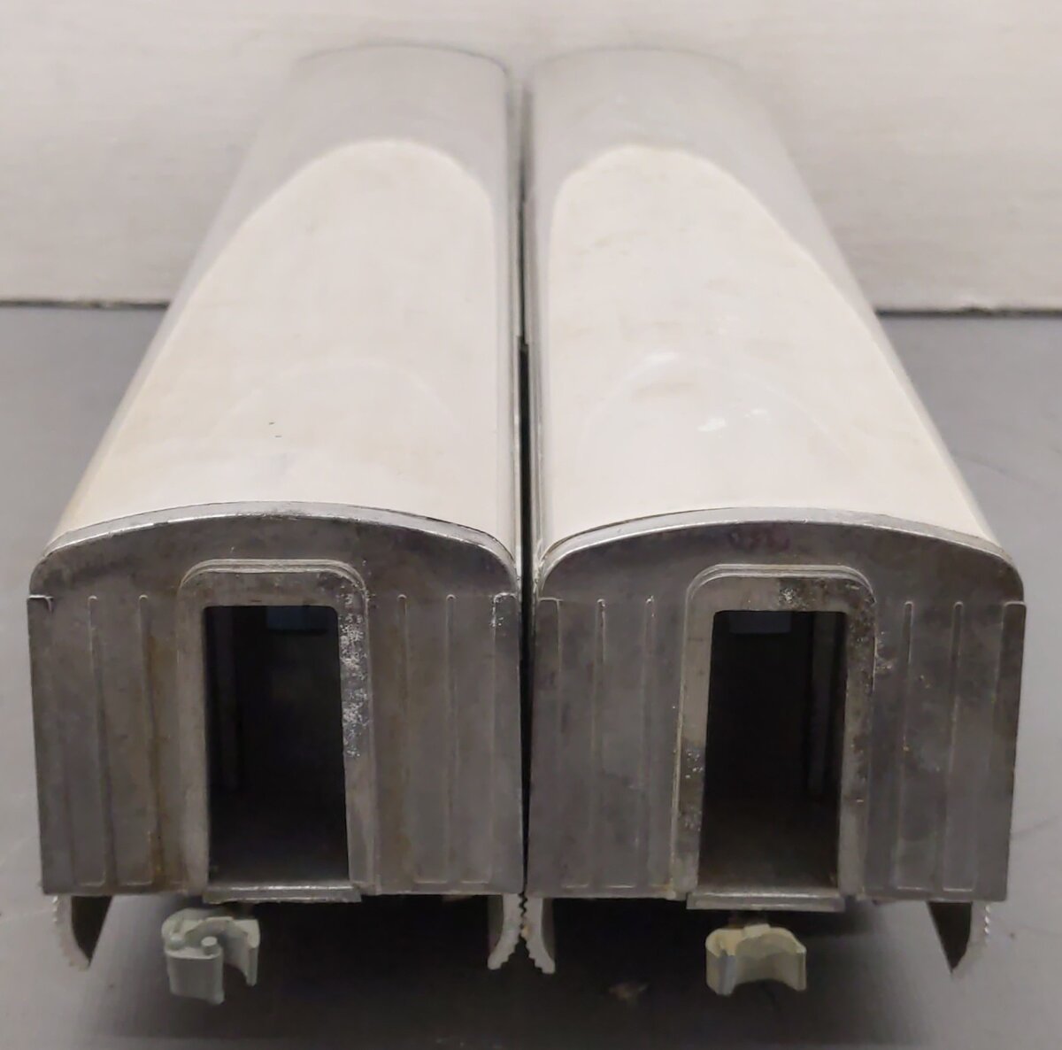 AMT Vintage O Aluminum Santa Fe 3160 Passenger & Diner Cars [2]