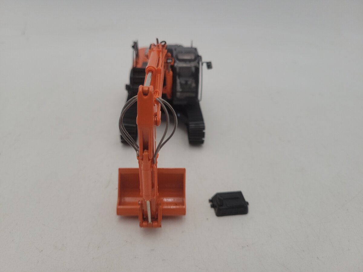 TMC ZX250 1:50 Scale Hitachi LC-6 Hydraulic Excavator VG/Box