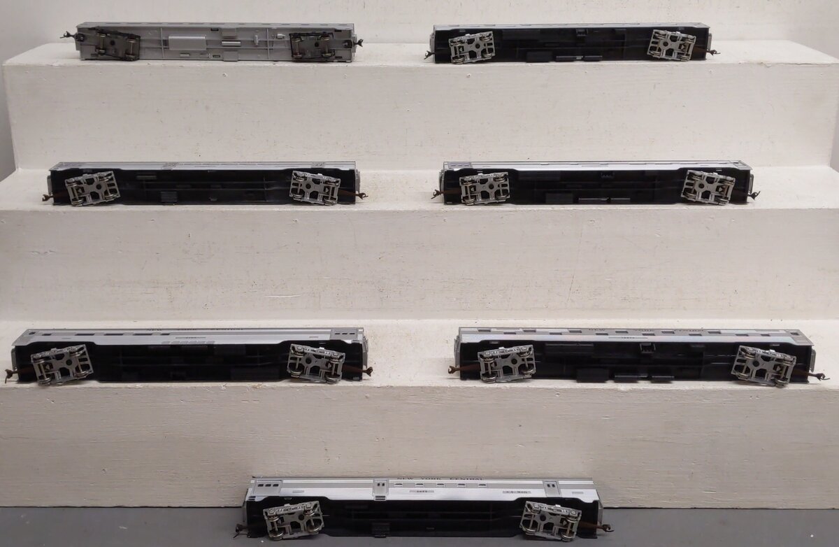 IHC HO Scale Assorted Passenger Cars; 5022 x 2, 2700 x 2 1091,10812 x 2, [7] EX