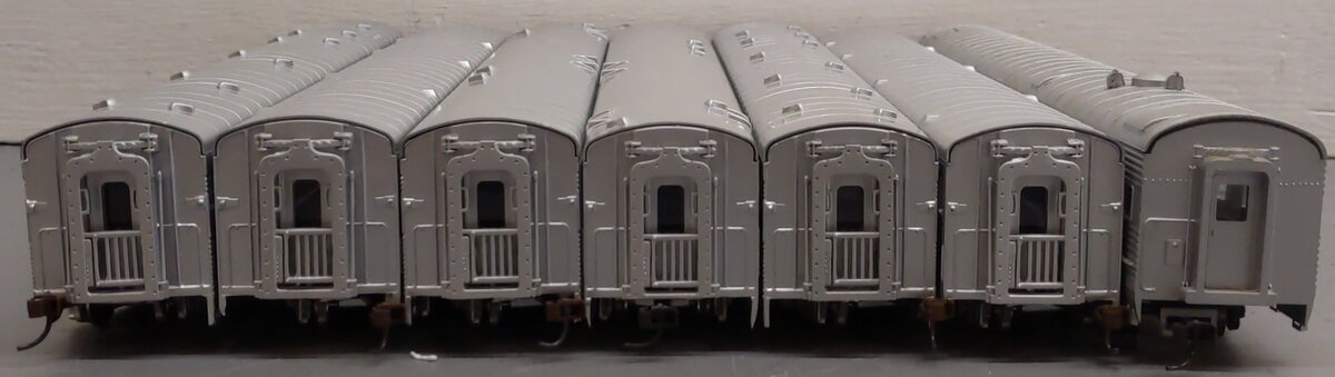 IHC HO Scale Assorted Passenger Cars; 5022 x 2, 2700 x 2 1091,10812 x 2, [7] EX