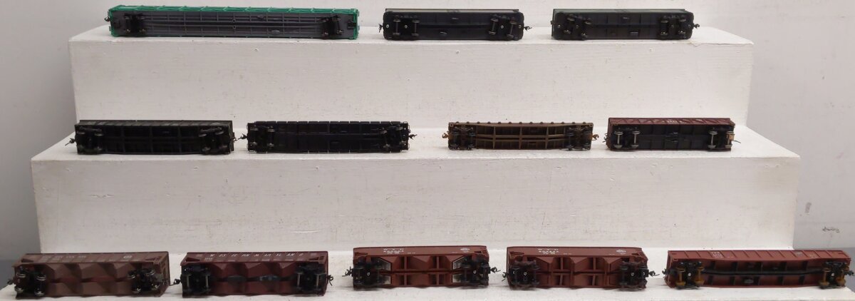 Revell & Others HO Scale Assorted Freight Cars; 905534, 4052, 5019, 6087, [12] VG