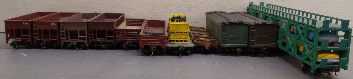 Revell & Others HO Scale Assorted Freight Cars; 905534, 4052, 5019, 6087, [12] VG