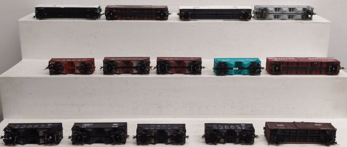 Pemco & Others HO Scale Assorted Freight Cars; 18505, 64565, 888036, [14] VG