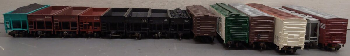 Pemco & Others HO Scale Assorted Freight Cars; 18505, 64565, 888036, [14] VG