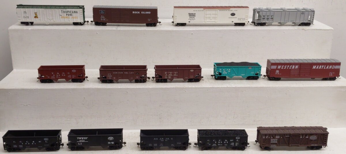 Pemco & Others HO Scale Assorted Freight Cars; 18505, 64565, 888036, [14] VG