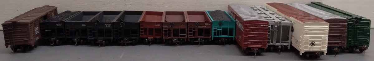 Pemco & Others HO Scale Assorted Freight Cars; 18505, 64565, 888036, [14] VG