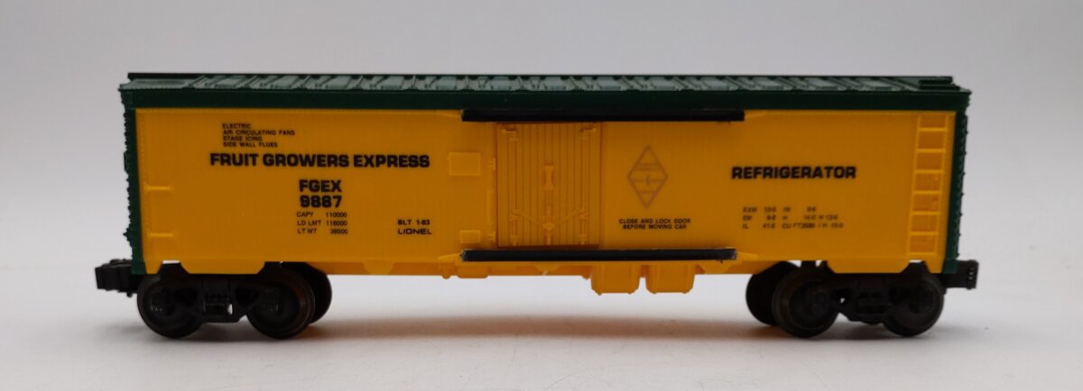 Lionel 6-6102 O Gauge Great Northern 4-Bay Covered Hopper EX/Box