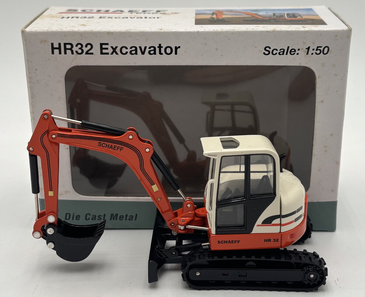 Brami Modell 1:50 Schaeff Terex HR32 Excavator LN/Box