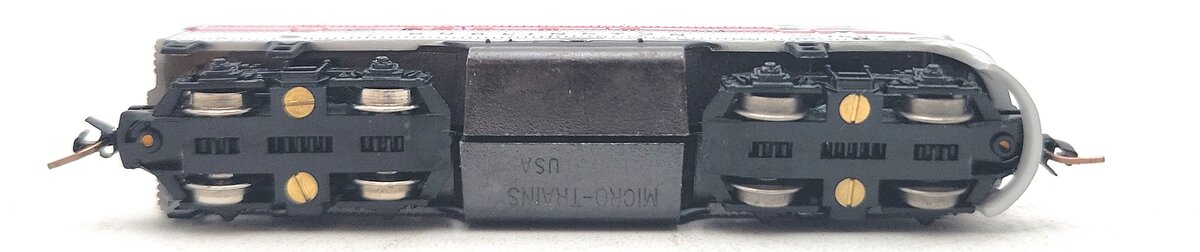 Micro-Trains 98001220 Z Scale Chicago Burlington & Quincy F7 Powered A-Unit Loco LN/Box