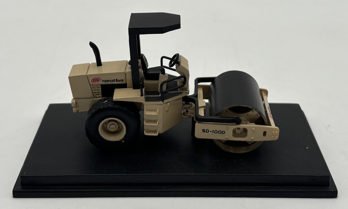Ingersoll-Rand 1:72 Roller Compactor SD-100D LN/Box