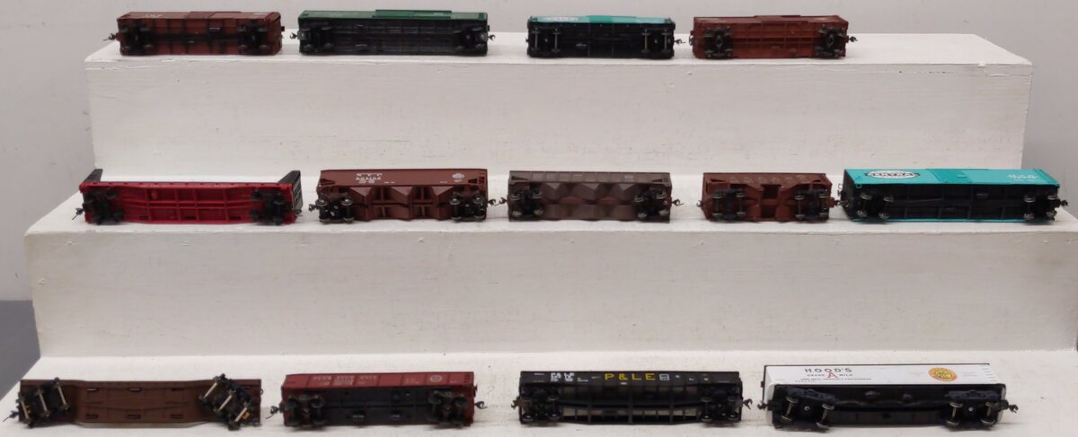 Athearn & Others Ho Scale Assorted Freight Cars [13] VG