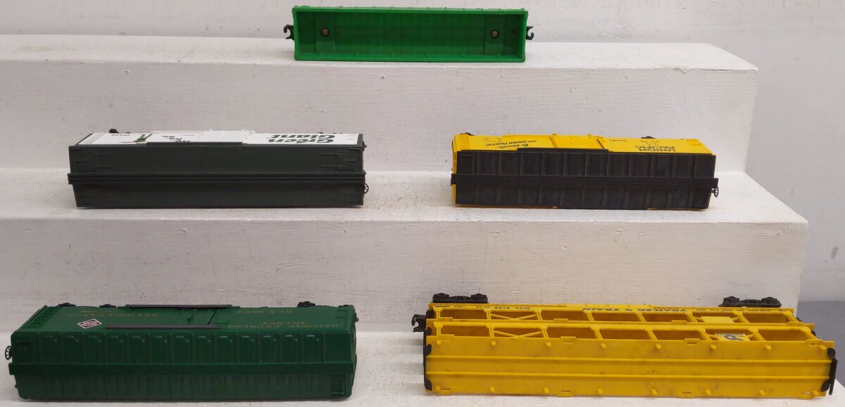 Lionel O Gauge Assorted Freight Cars #9140, 19526, 9717, 9863, 9126 [5] VG