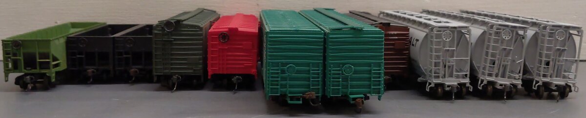 Athearn & Other HO Scale Assorted Freight Cars [11] VG