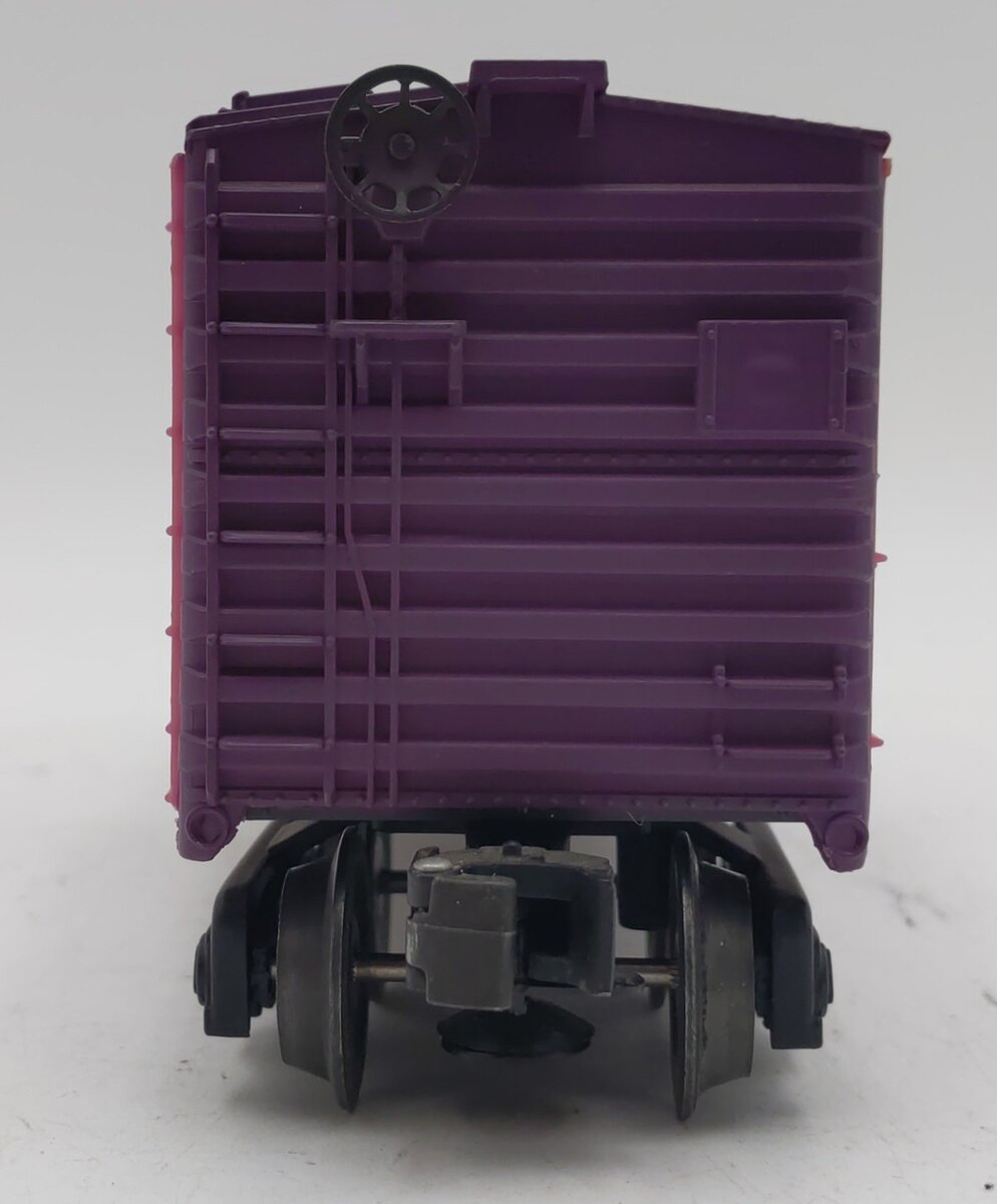 Lionel 6-26271 O Gauge AEC Glow in the Dark Purple Boxcar EX/Box