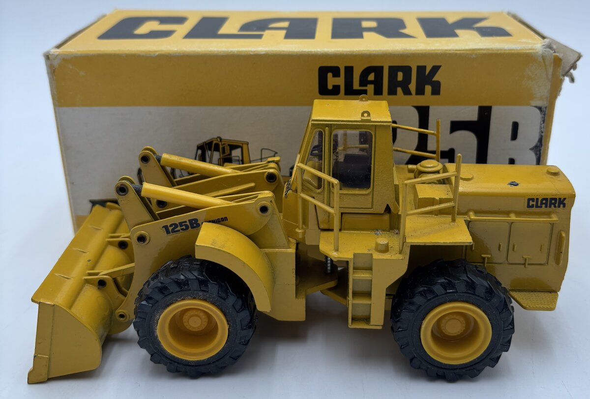 Conrad 2884 1:50 Clark 125B Wheel Loader EX/Box