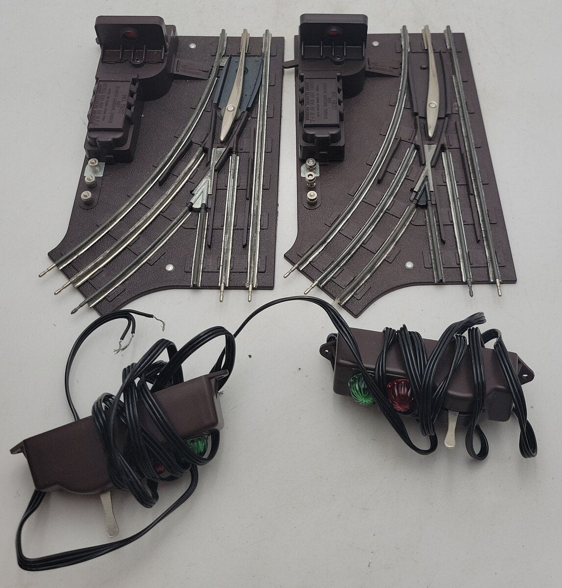 Lionel 6-5125 O27 Gauge Pair of 5122/5122 RC Switches VG/Box