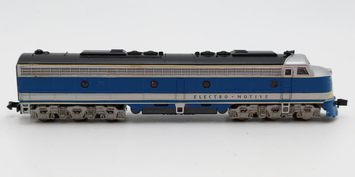 Life Like 7164 N Electro-Motive Demonstrator E-8 Diesel Locomotive EX/Box