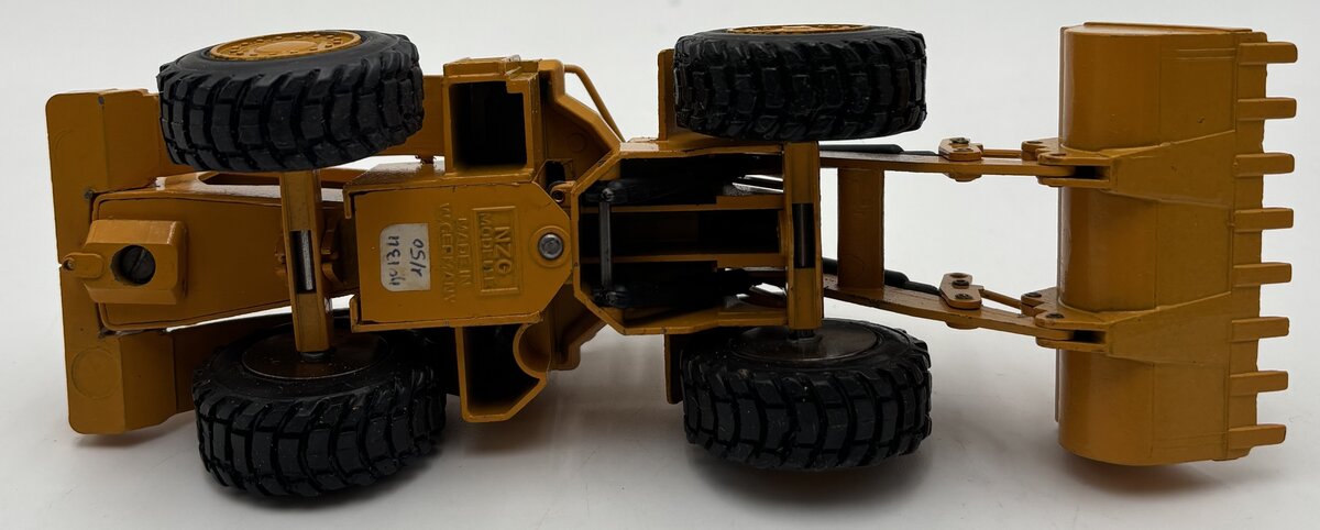 NZG 134 1:50 CAT 988 Radlader Wheel-Type Loader EX/Box
