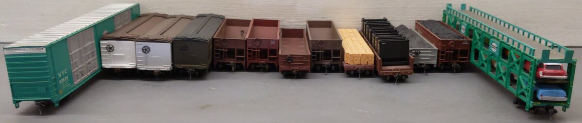 Athearn & Others HO Scale Assorted Freight Cars; [13] VG