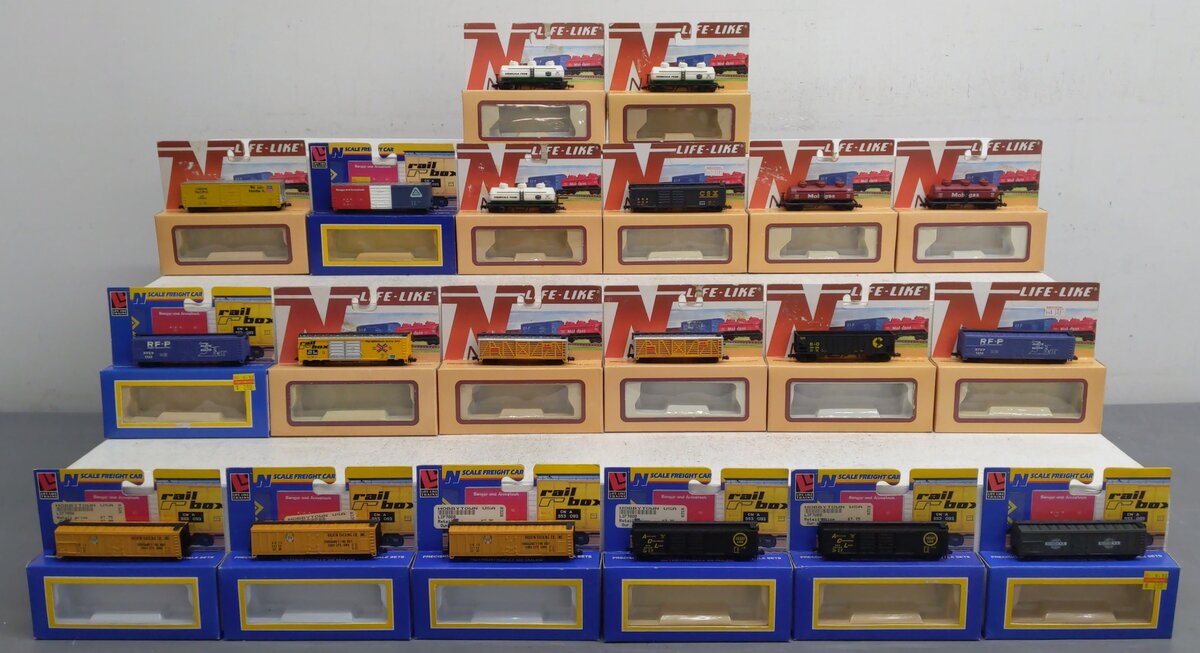 Life Like Assorted N Scale Freight Cars [20] EX/Box