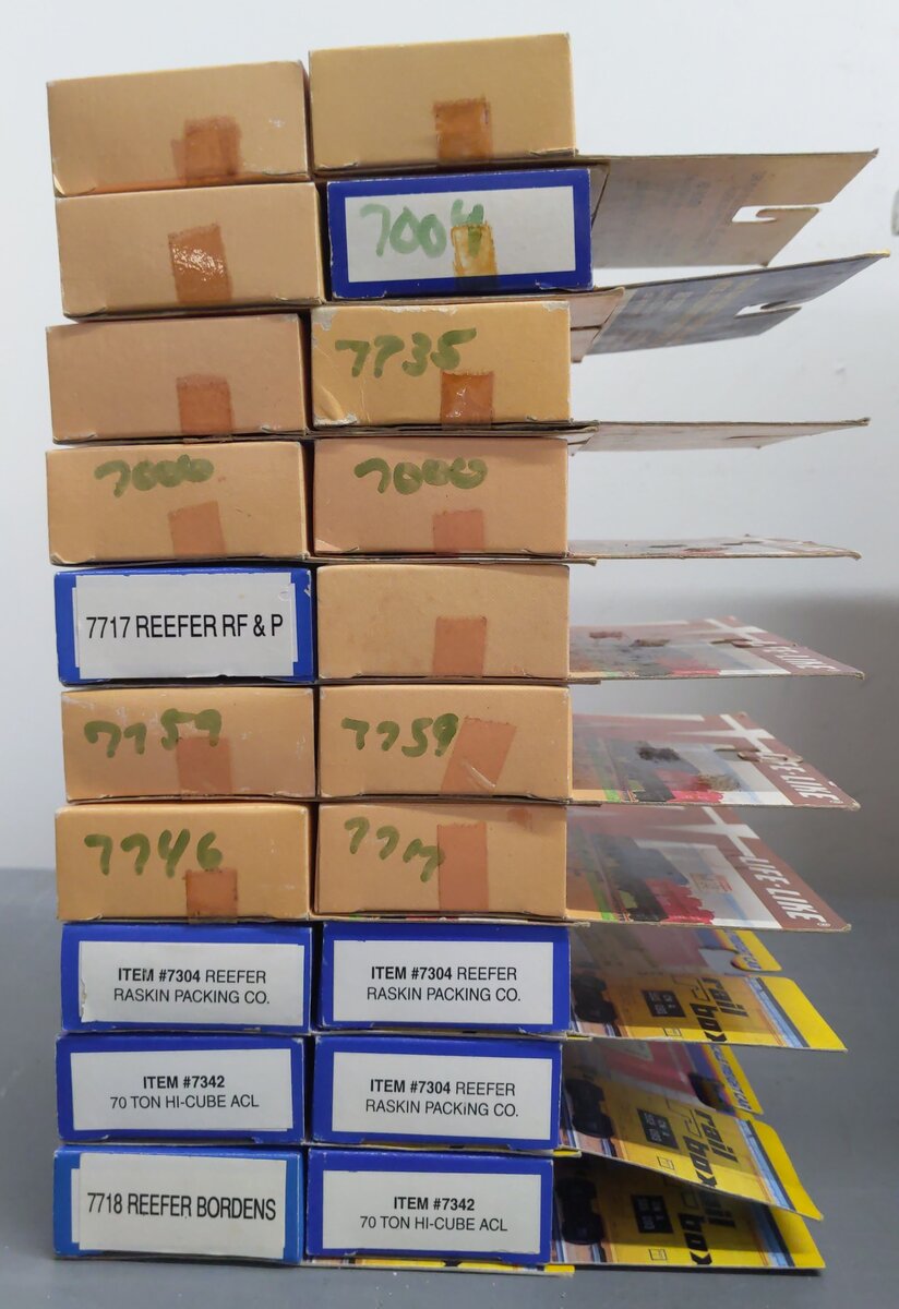 Life Like Assorted N Scale Freight Cars [20] EX/Box