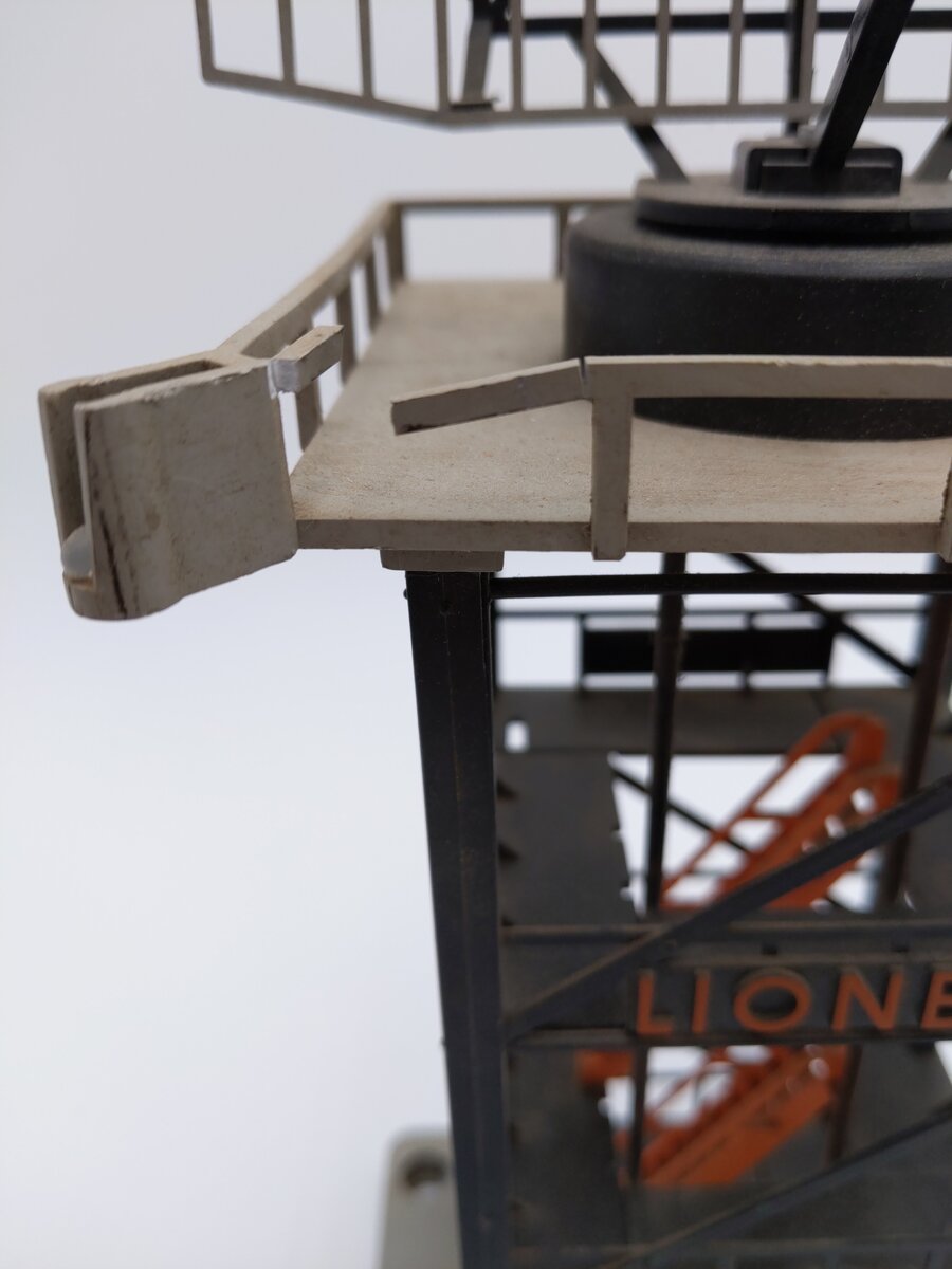 Lionel 197 Vintage O Rotating Radar Antenna - Gray Platform VG
