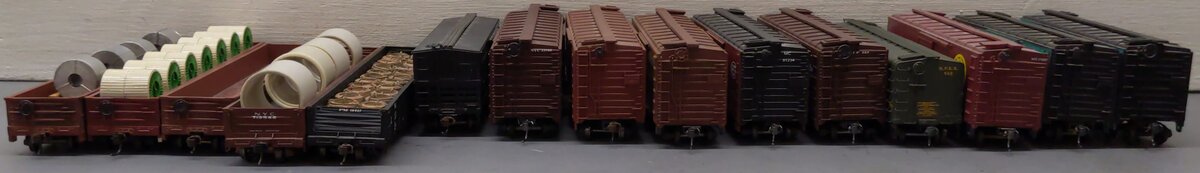 Life Like & Others HO Scale Assorted Freight Cars [15] VG
