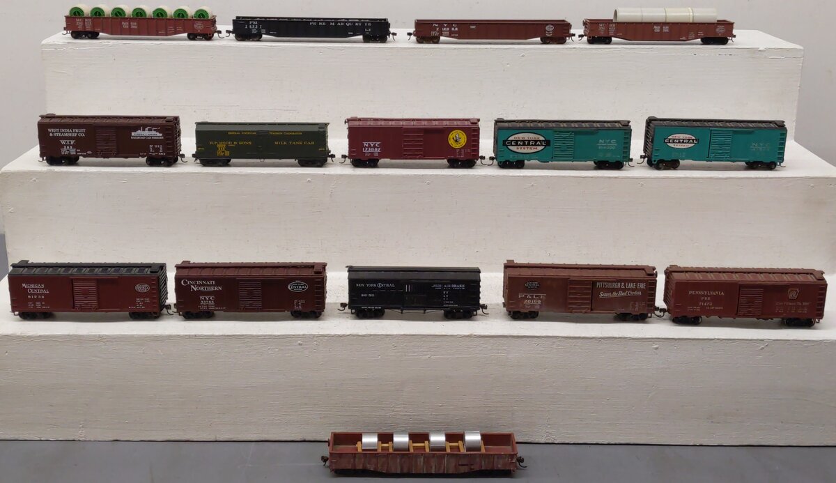 Life Like & Others HO Scale Assorted Freight Cars [15] VG