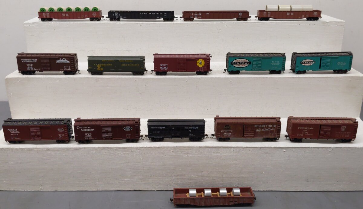 Life Like & Others HO Scale Assorted Freight Cars [15] VG