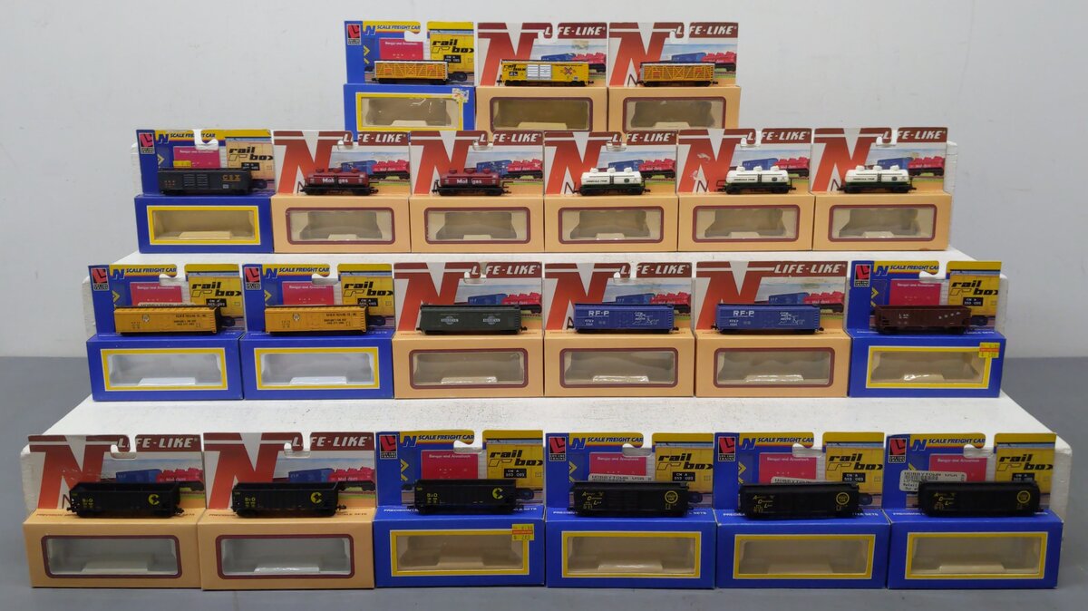Life Like Assorted N Scale Freight Cars [21] EX/Box