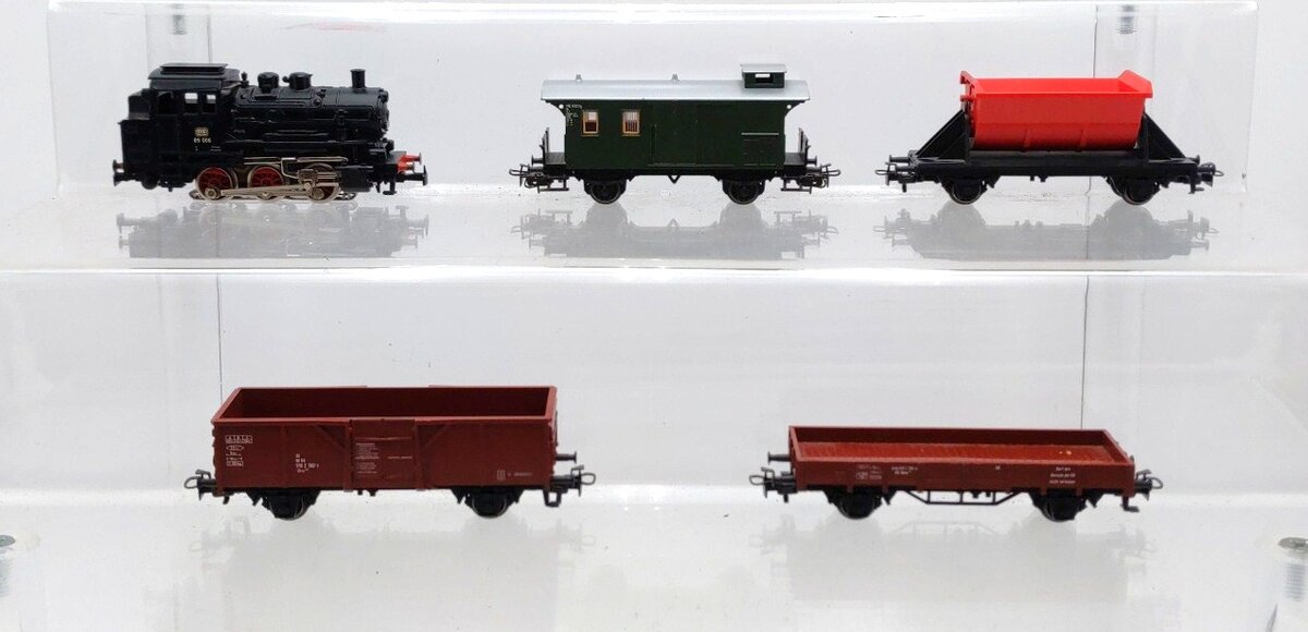 Marklin 29206 HO Delta "The World's Finest" Steam Locomotive Starter Train Set EX/Box