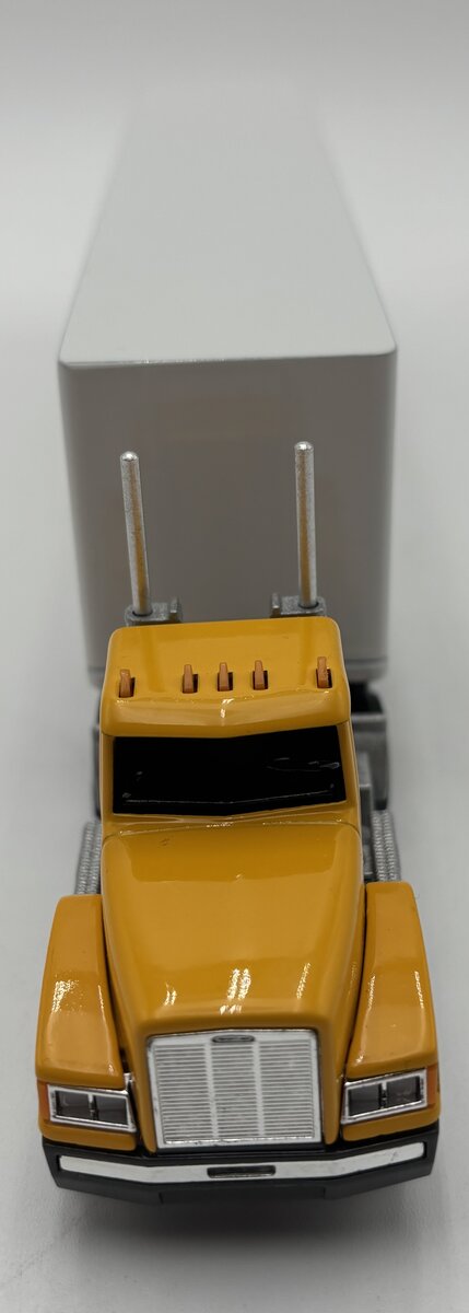 Winross 1:50 Scale Diecast CAT Backhoe 48' Trailer & Semi Tractor LN/Box