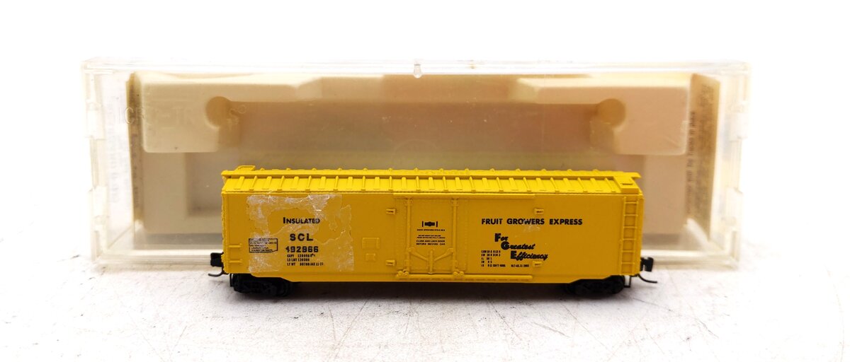 Micro-Trains 13608-2 Z Scale Seaboard Coast Line 50' Plug Door Boxcar #492966 EX/Box