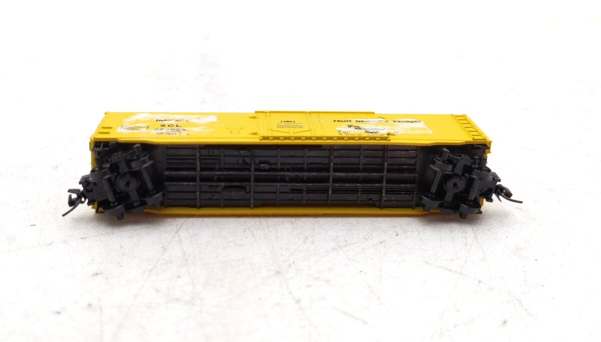Micro-Trains 13608-2 Z Scale Seaboard Coast Line 50' Plug Door Boxcar #492966 EX/Box