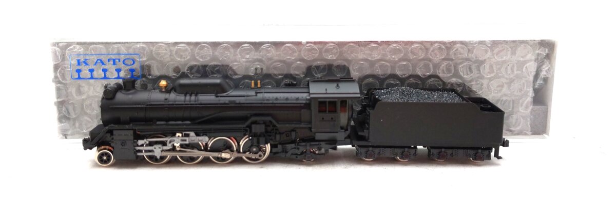 Kato 2006-1 N Undecorated 2-8-2 Steam Locomotive & Tender LN/Box