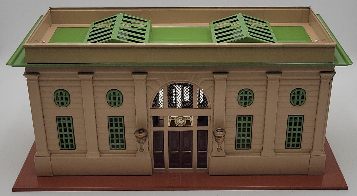 T-Reproductions 116 Standard Gauge Illuminated Passenger Station VG