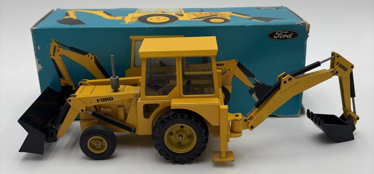 NZG 130 1:32 Scale Diecast Ford Backhoe Loader Excavator EX/Box