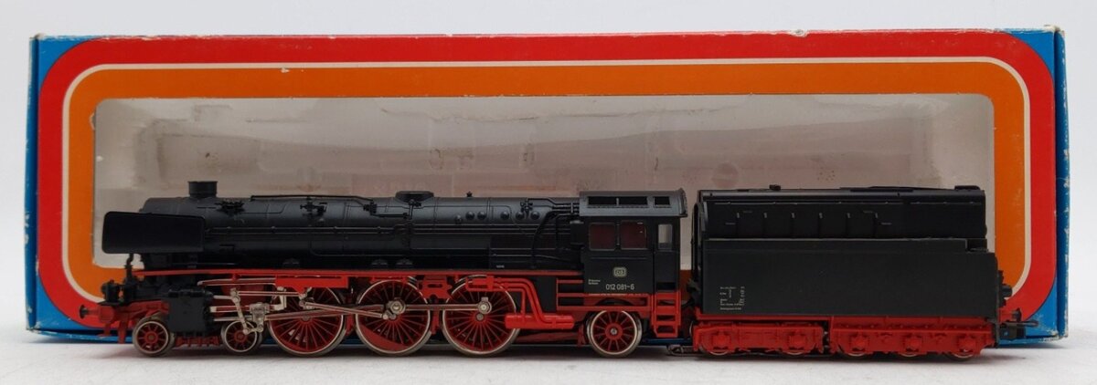 Marklin 71882 HO Scale DB 4-6-2 Steam Locomotive & Tender #012081-6 EX/Box