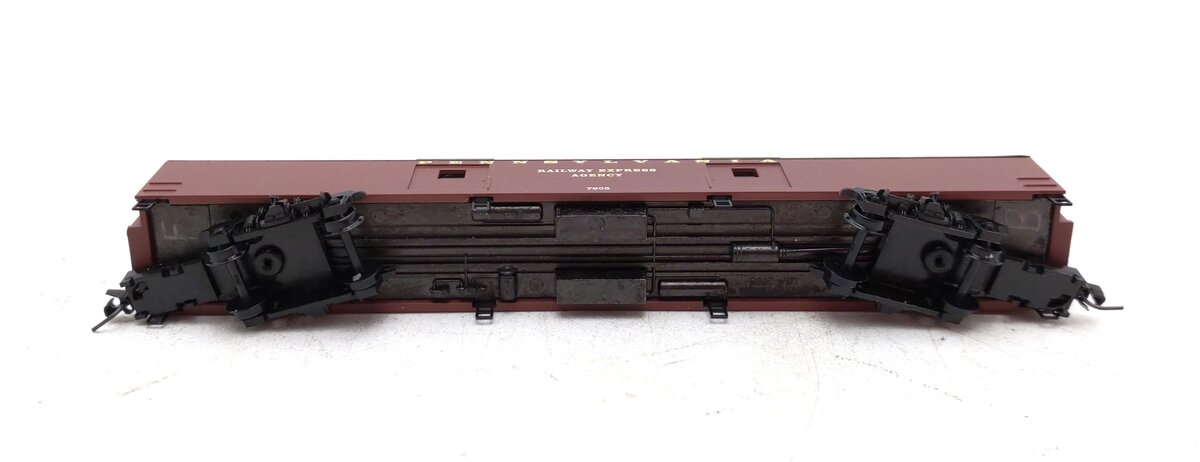 Micro-Trains 55300060 Z PRR 70' Lightweight Smoothside Baggage Car #7905 LN/Box