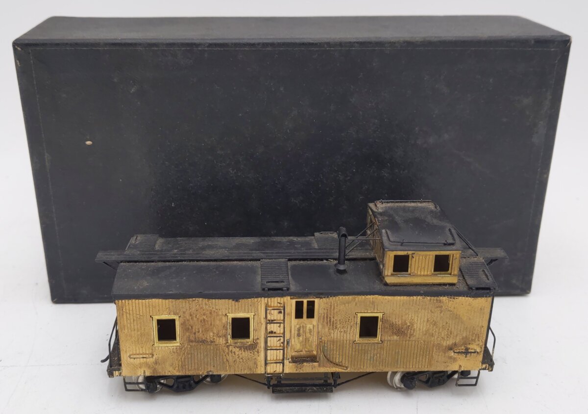 Hallmark Models HO Scale BRASS Texas & Pacific Caboose Car - Painted/Box