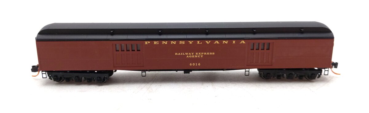 Micro-Trains 14700050 N Pennsylvania 70' Express Baggage Car #6016 w/ Lighting LN/Box