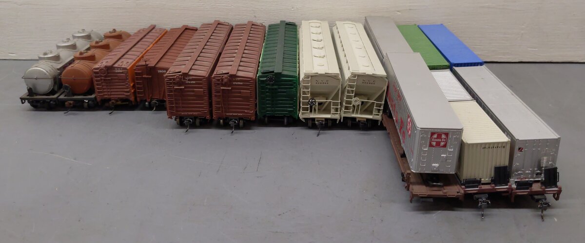 Accurail, AHM & Other HO Scale Freight Cars [12] VG