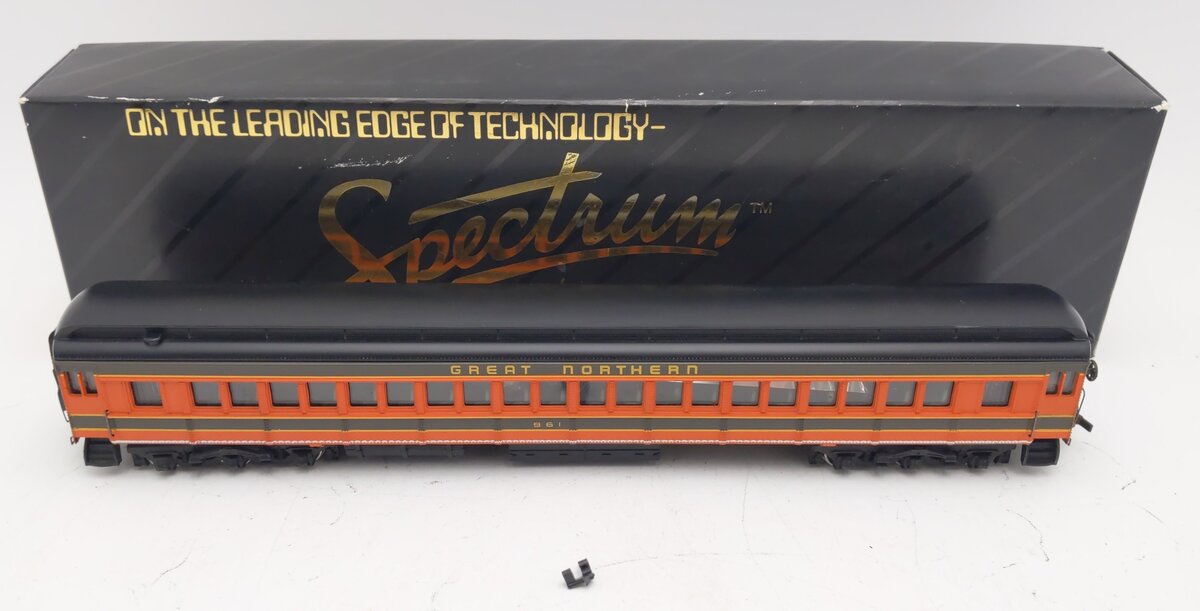 Bachmann 89032 HO Scale Great Northern Coach Passenger Car #961 EX/Box