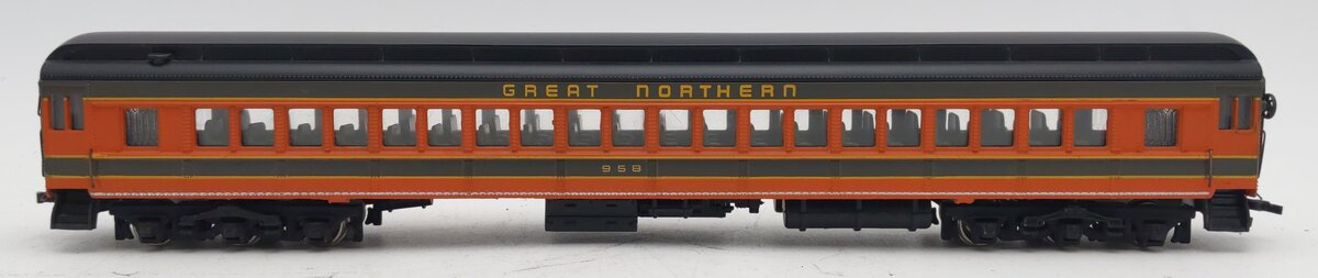Spectrum 89035 HO Scale Great Northern Coach Passenger Car #958 EX/Box