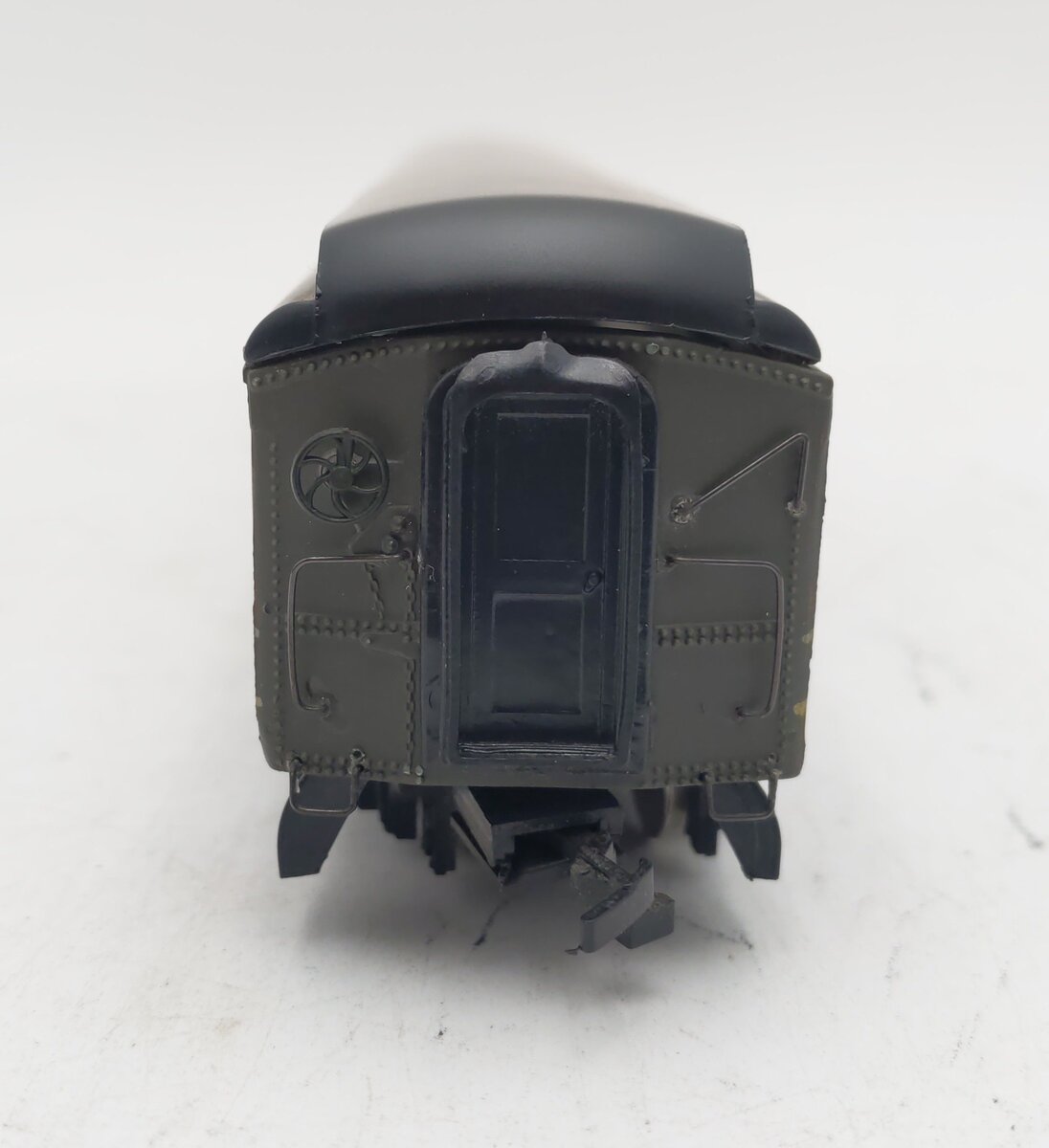 Bachmann 89033 HO Scale Great Northern Coach Car #967 EX/Box