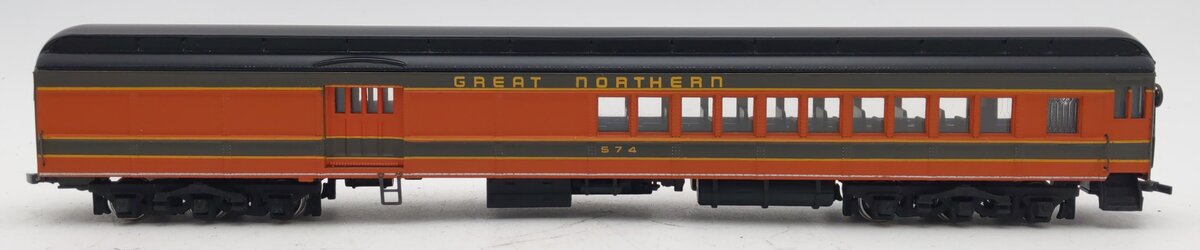 Spectrum 89031 HO Scale Great Northern Combine Passenger Car #574 EX/Box