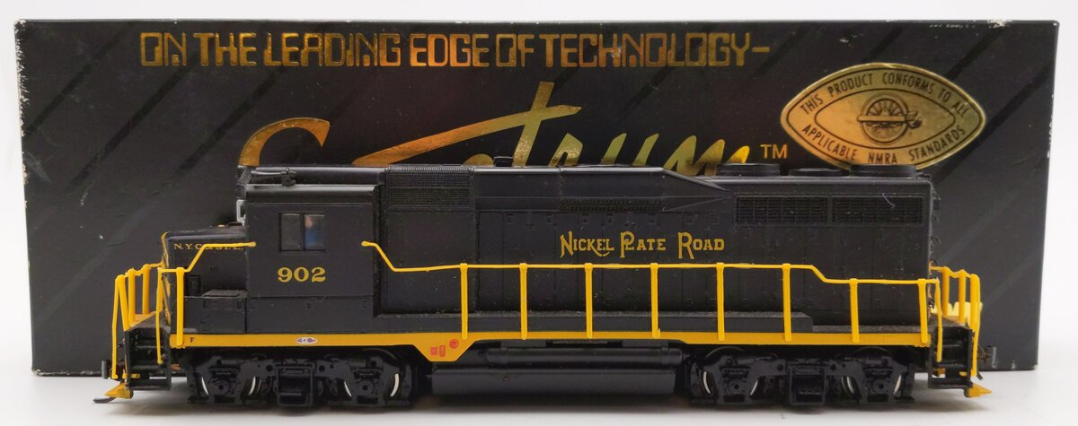 Spectrum 82016 HO Scale Nickel Plate Road GP-30 Diesel Locomotive #902 EX/Box