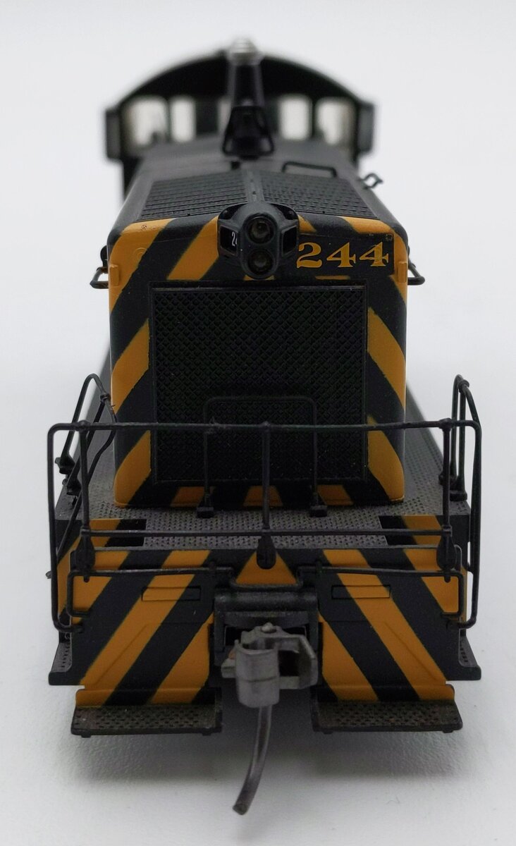 Proto 2000 21135 HO Scale Nickel Plate Road SW9/1200 Diesel Locomotive #244 EX/Box